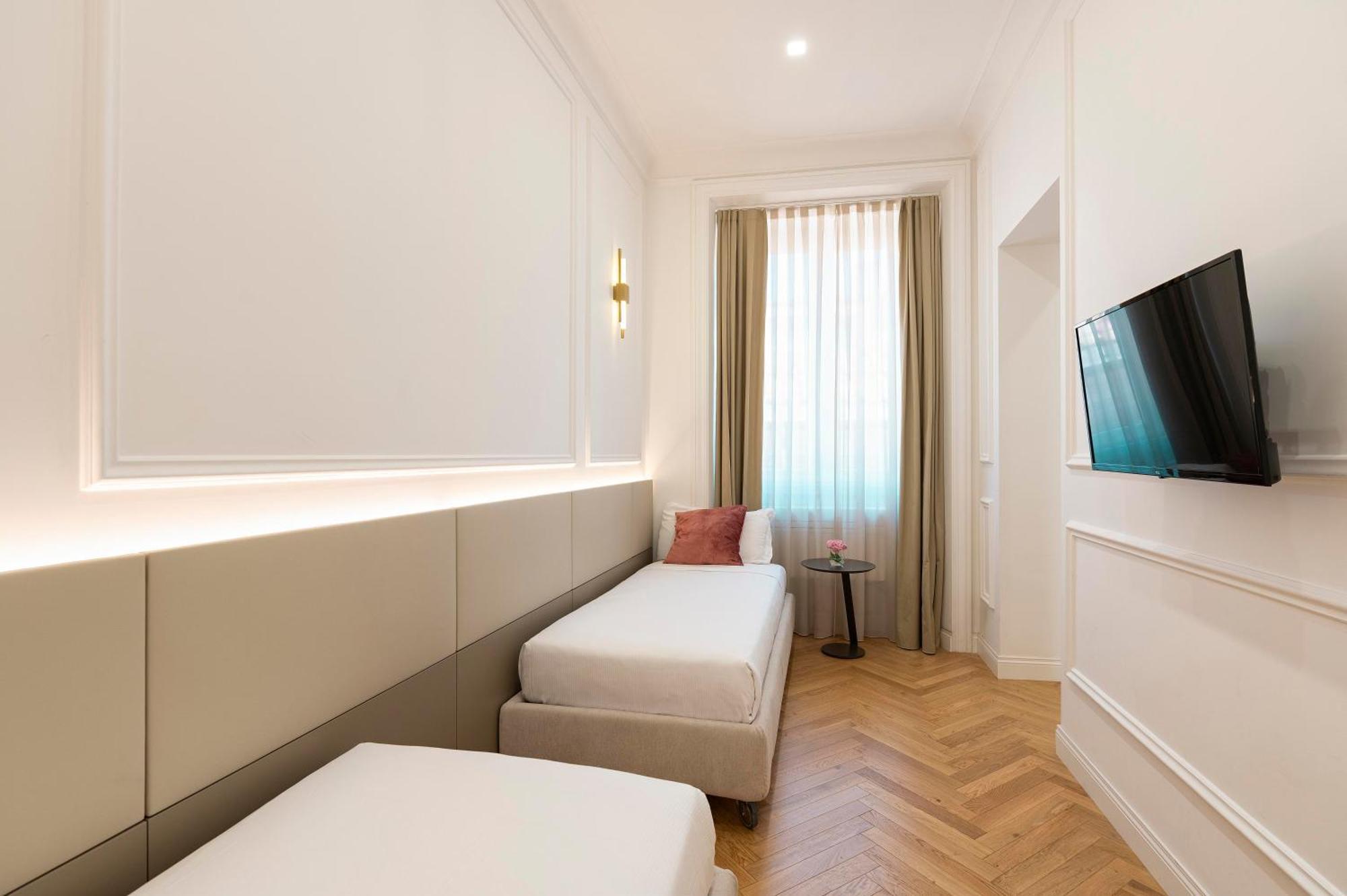 Sjr Luxury Apartment Trevi Fountain โรม ภายนอก รูปภาพ