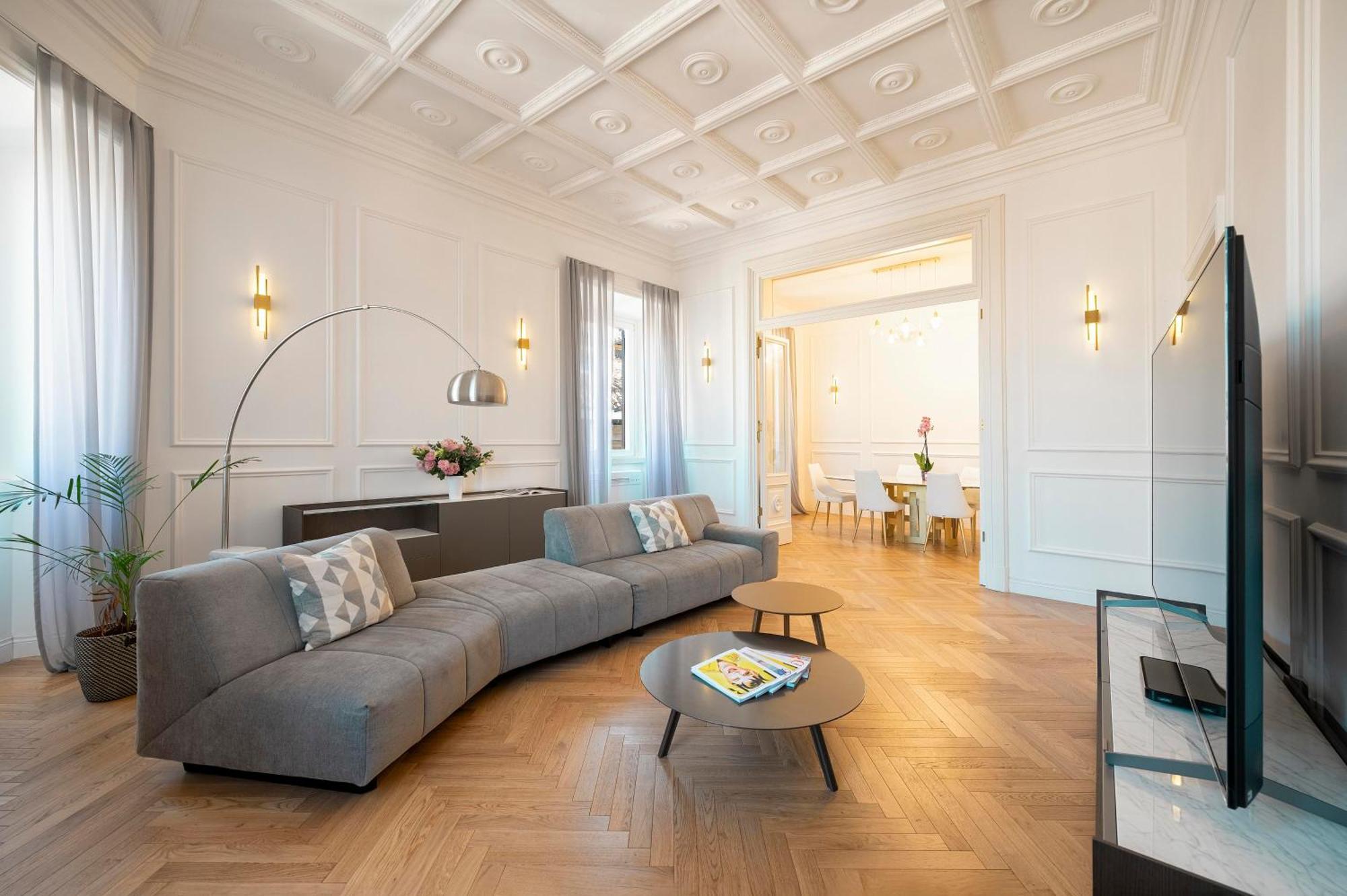 Sjr Luxury Apartment Trevi Fountain โรม ภายนอก รูปภาพ