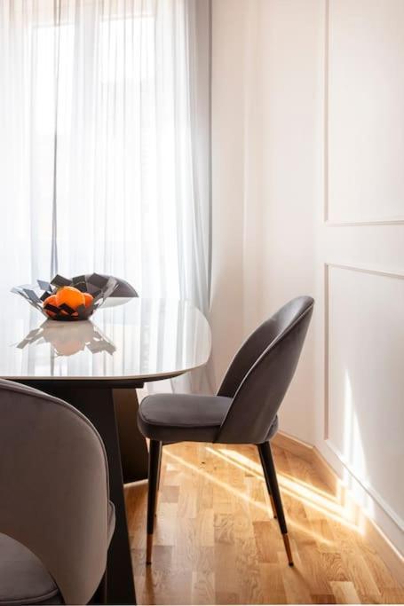 Sjr Luxury Apartment Trevi Fountain โรม ภายนอก รูปภาพ