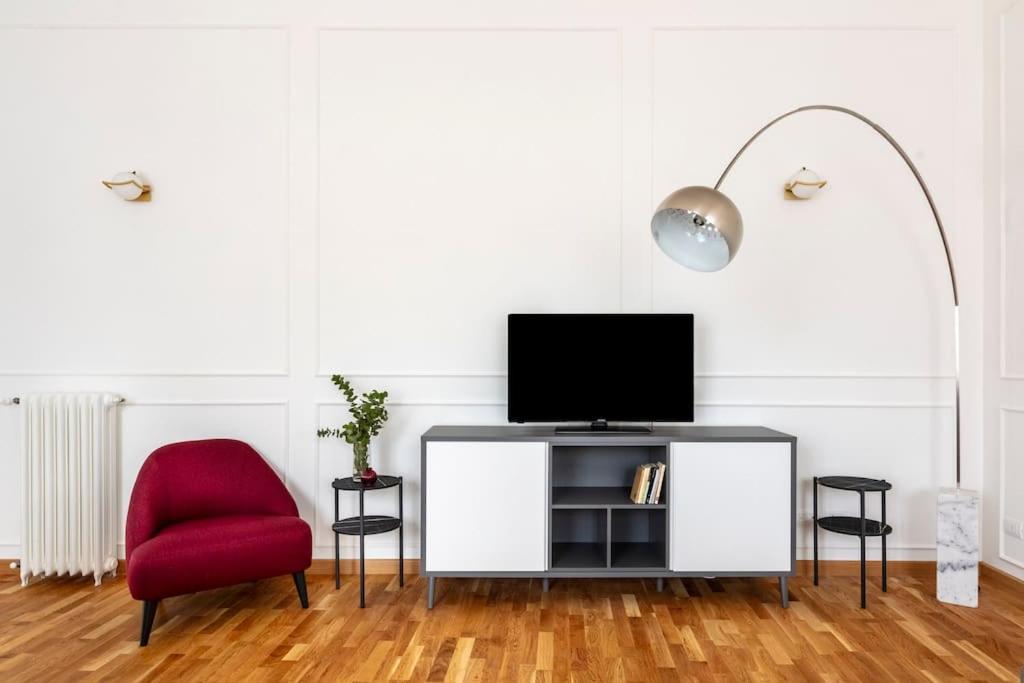 Sjr Luxury Apartment Trevi Fountain โรม ภายนอก รูปภาพ