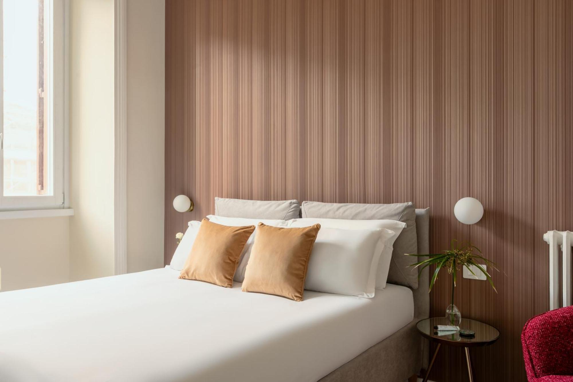 Sjr Luxury Apartment Trevi Fountain โรม ภายนอก รูปภาพ